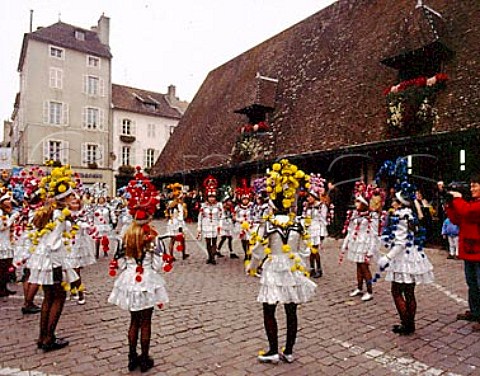 Dancers in the square of Beaune before the Hospices   de Beaune wine auction on the third Sunday in   November