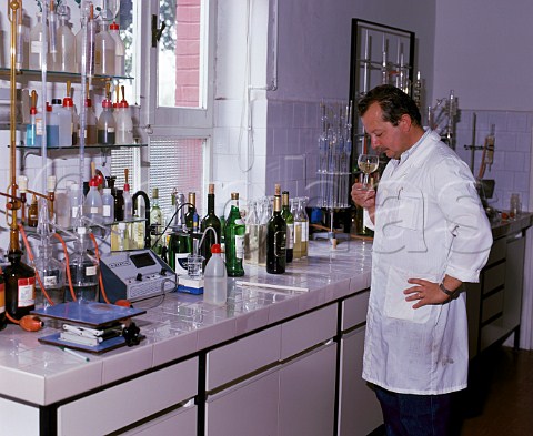 Carlo Garofoli oenologist in the laboratory of    Garofoli Loreto Marches Italy   Verdicchio