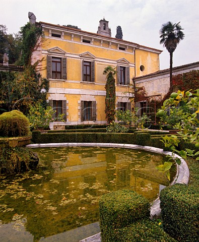 The home of Conte Pieralvise Serego Alighieri a  descendant of the poet Dante whose wine is   made by Masi    Gargagnano Veneto Italy  Valpolicella