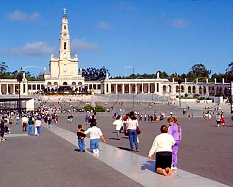  - 1038304_Fatima_Portugal__Penitents_walking_on_their_knees_to_the_Chapel_of___the_Apparitions_The_plaza_with_