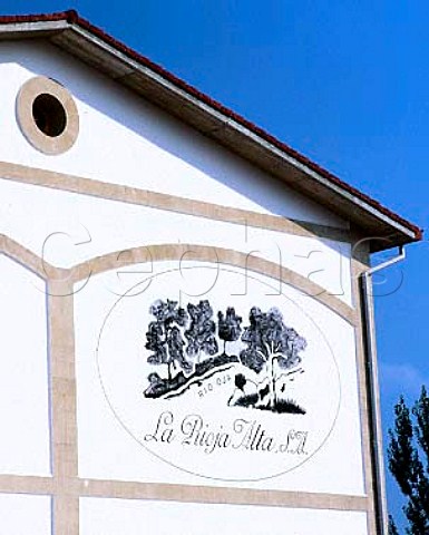 Illustration on end wall of Bodegas La Rioja Alta   Haro