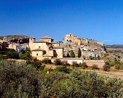 The old village of Alquzar in the foot hills of the Pyrenees north of Barbastro Aragon Spain  DO   Somontano