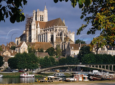 Auxerre Cathedral above the River Yonne    Yonne France  Bourgogne