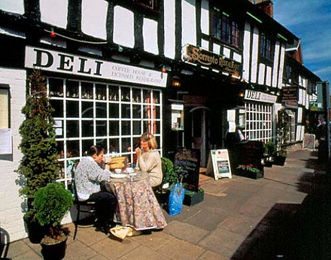 Table outside restaurant on Meer Street   StratforduponAvon Warwickshire England             