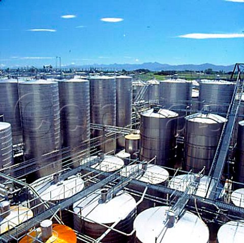 Montanas Riverland winery  stainless steel tanks   Marlborough New Zealand
