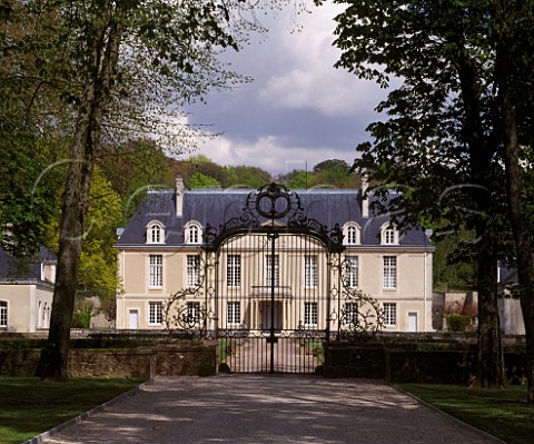 Chteau de Louvois the private property of Bernard de Nonancourt owner of Champagne LaurentPerrier   Louvois Marne France