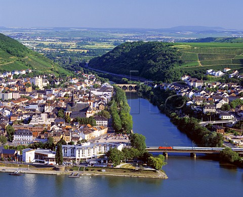 Town of Bingen at the confluence of the Rhine and   Nahe Rivers Germany  Rheinhessen left  Nahe right