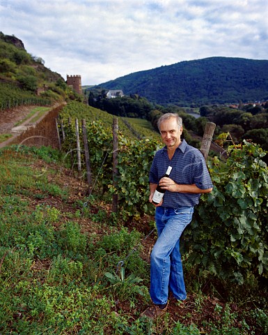 Helmut Dnnhoff in Hermannsberg vineyard of Weingut Hermann Dnnhoff Niederhausen Germany   Nahe