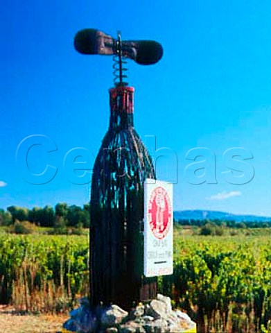 Bottle sign of Chteau Croix des Pins   near Carpentras Vaucluse France   Ctes du Ventoux