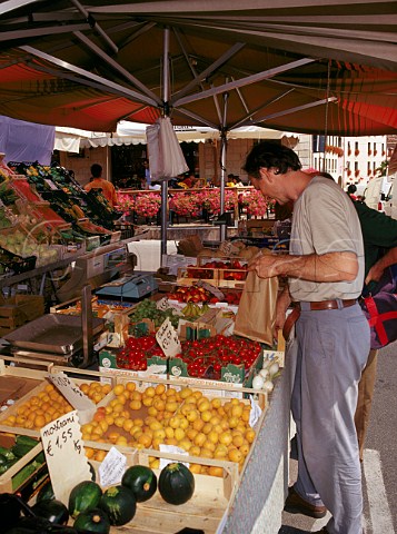 Market stall in Pieve Vneto Italy   Prosecco di Conegliano Valdobbiadene