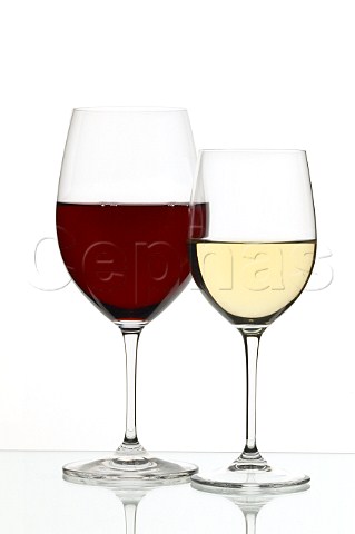 White and red wine in Riedel glasses