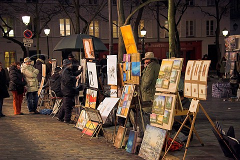 Artists at work in Place du Tertre Montmartre   Paris France