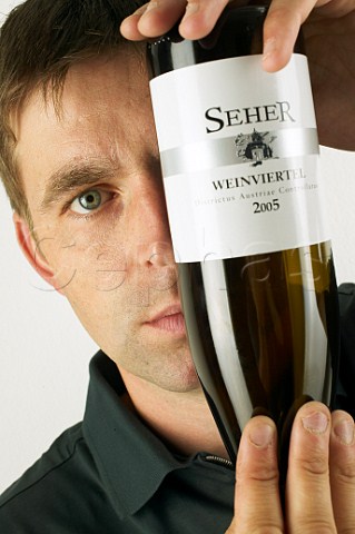 Wolfgang Seher winemaker at Retz Austria    Weinviertel