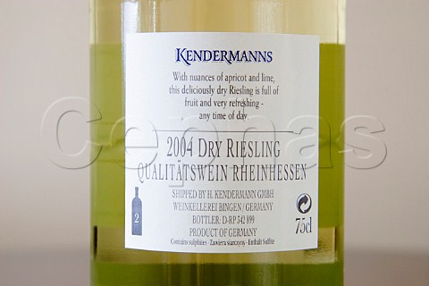 Back label of a bottle of Kendermanns Dry Riesling   wine showing the sweetdry labelling system