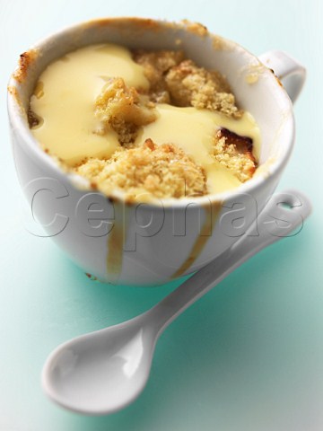 Apple crumble and custard in a cup