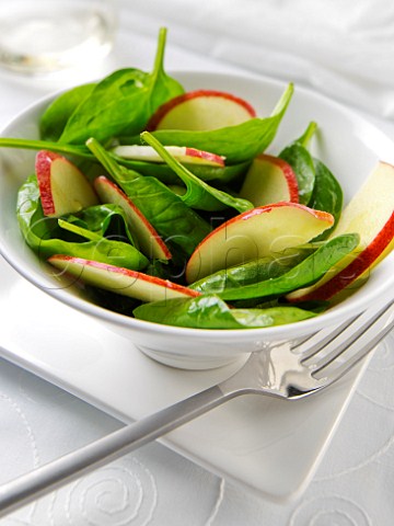 Spinach and apple salad
