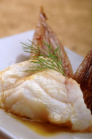 Fish with figs and fig sauce