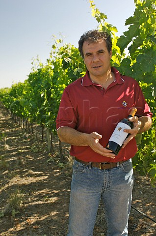 Marcelo Pelleriti winemaker of Monteviejo part of Clos de los Siete  Mendoza Argentina