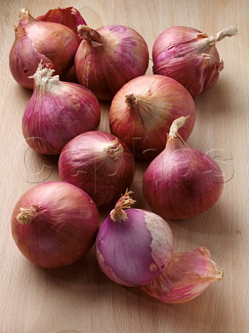 Pink curry onions