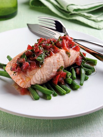 Poached salmon with french green beans