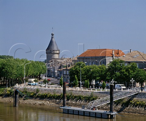 Libourne on the Dordogne River  Gironde France    Aquitaine