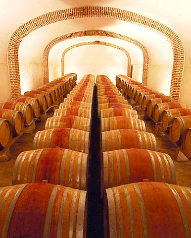 Barriques in the cellars of Fattoria di FelsinaCastelnuovo Berardenga Tuscany They holdFontalloro a vdt Sangiovese and their top ChiantiClassico Riserva Vigneto Rancia The owner isGiuseppe Mazzocolin and the winemaker is FrancoBernabei