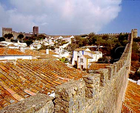 The walled town of Obidos Estremadura Portugal    Known as The Wedding City it was the traditional   bridal gift of the kings of Portugal to their queens   a custom begun in 1282 by Dom Dinis and Dona Isabella