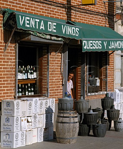 Shop selling wine cheese and hams in Rueda Castilla y Len Spain