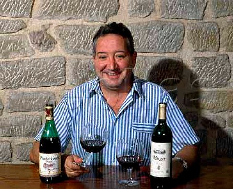 Isaac Muga circa 1990 with his 1986 Crianza and 1981 Prado Enea   Reserva Bodegas Muga Haro  Rioja Alta
