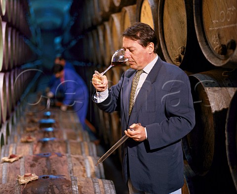 Javier Salamero Laorden died 2014 tasting wine after racking in the cellars of Herederos del Marqus de Riscal   Elciego Alava Spain    Rioja Alavesa