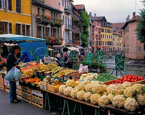 Market stall on a bridge over the Canal du Thiou in  the centre of Annecy near Geneva HauteSavoie  Department France