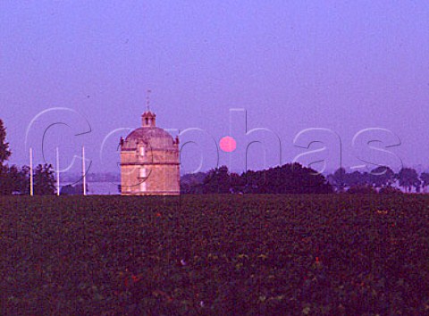 Moonrise behind the pigeonnier of Chteau Latour with the Gironde estuary beyond  Pauillac Gironde France Mdoc  Bordeaux