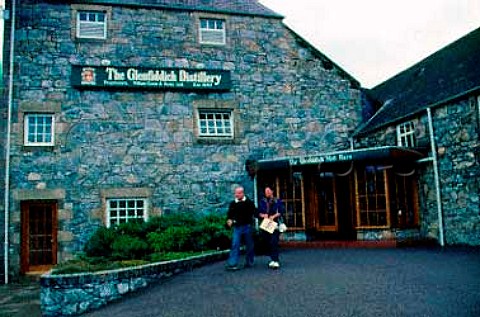 Visitors at the Glenfiddich Distillery   Dufftown Banffshire Scotland