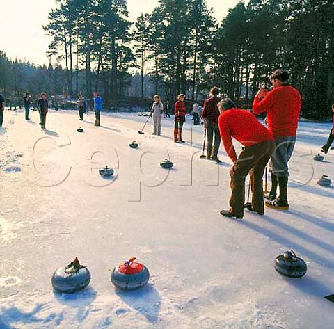 Outdoor Curling Bonspiel in January   GrantownonSpey Scotland