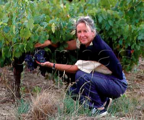 Patricia Domergue in her Clos de Capitelle vineyard Cuve Capitelle is made from the Cinsault grapes grown here   Domaine de Centeilles Siran Hrault France  Minervois