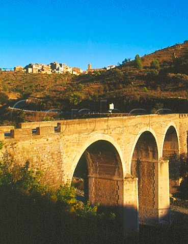 Old bridge over the Siurana River below   Torroja del Priorat Catalonia Spain     Priorato