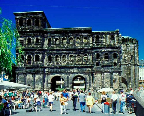 Porta Nigra the 2ndCentury Roman gate in the old   walls of Trier Germany     Mosel