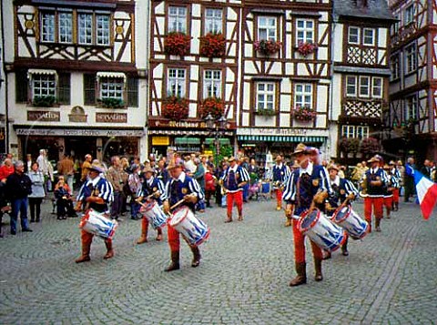 Dutch music troupe in the market square of   Bernkastel Germany    Mosel
