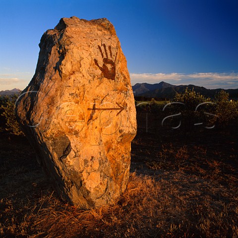 Stone marking the way to Seresin Estate   Marlborough New Zealand