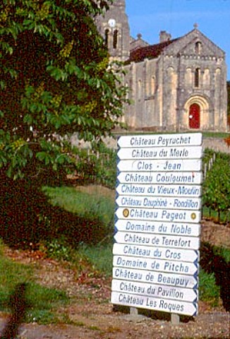 Signs to chteaux in Loupiac Gironde  France     Loupiac  Bordeaux