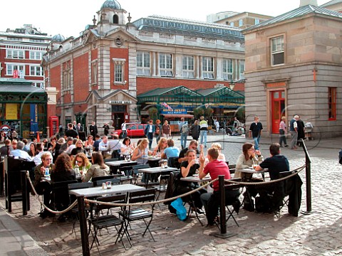 Open air caf Covent Garden London