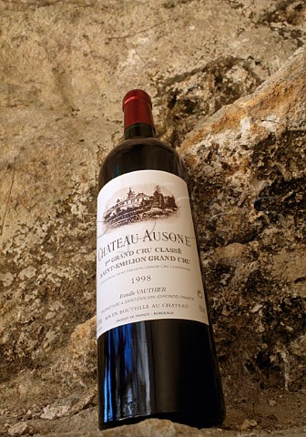 Bottle of 1998 Chteau Ausone   Stmilion Gironde France    Stmilion  Bordeaux