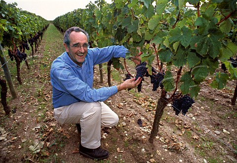 JeanClaude Berrouet former winemaker in   vineyard of Chteau Ptrus Pomerol    Gironde France Pomerol  Bordeaux