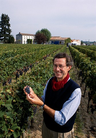 Christian Moueix in vineyard at    Chteau Ptrus Pomerol  Gironde   France     Pomerol  Bordeaux