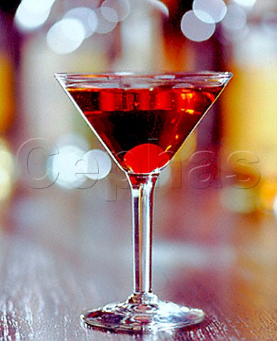 Cocktail Manhattan Island  Glass Martini