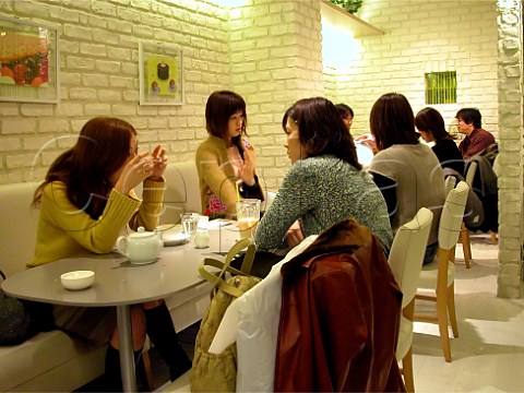 People in Lemon Drop coffee shop Kichijoji   Tokyo Japan
