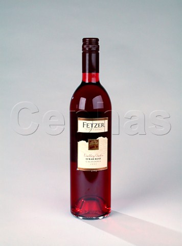 Screwcap bottle of Fetzer Syrah Ros wine