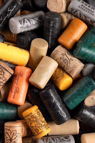 Plastic wine corks