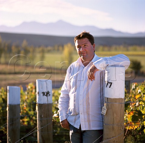 Mike Eaton in TerraVin vineyard in the Omaka Valley   Marlborough New Zealand