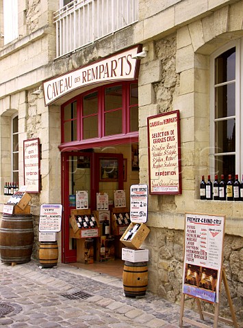 One of the many small wine shops in Stmilion   Gironde France Stmilion  Bordeaux